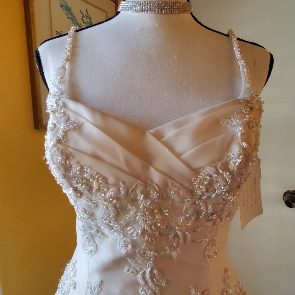 NWT Angelique bridal gown with tags